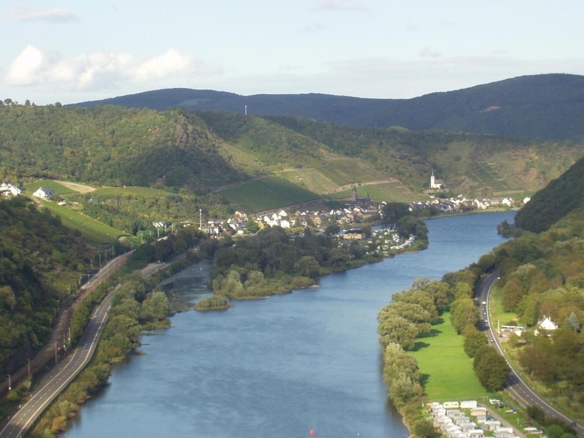 Winzerhof Gietzen Hotel Hatzenport Kültér fotó