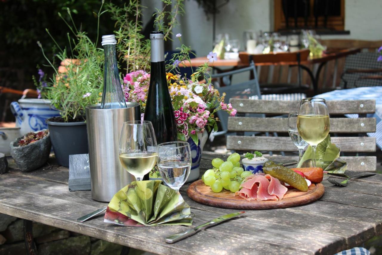 Winzerhof Gietzen Hotel Hatzenport Kültér fotó