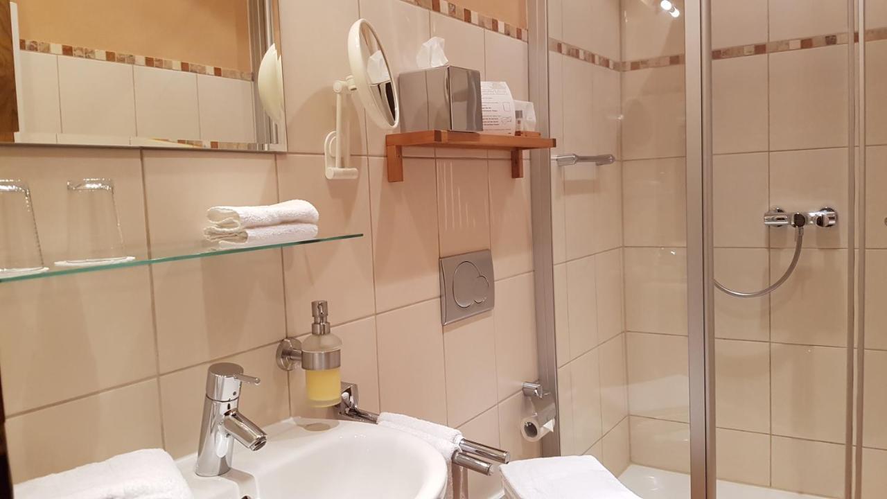 Winzerhof Gietzen Hotel Hatzenport Kültér fotó